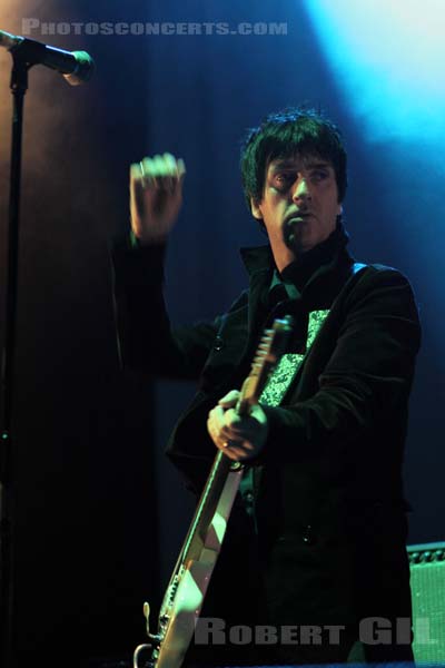 THE CRIBS - 2009-11-26 - PARIS - Zenith - 
